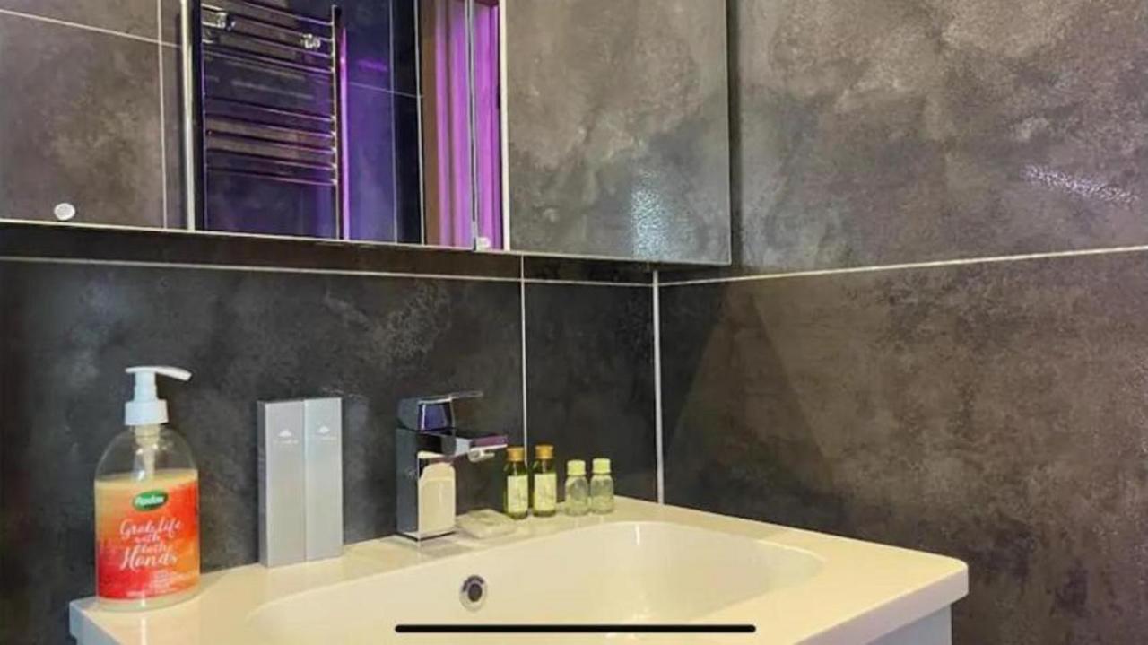#1 Tgha Luxury Studio Apartment In Athlone Exterior foto